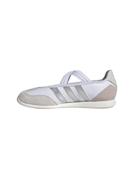 Körömcipő Adidas fekete