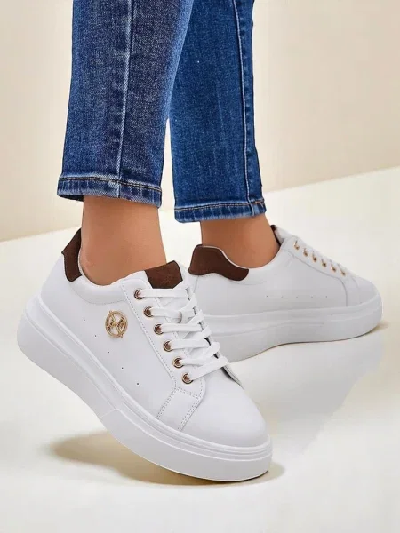 Sneakerși Resti alb