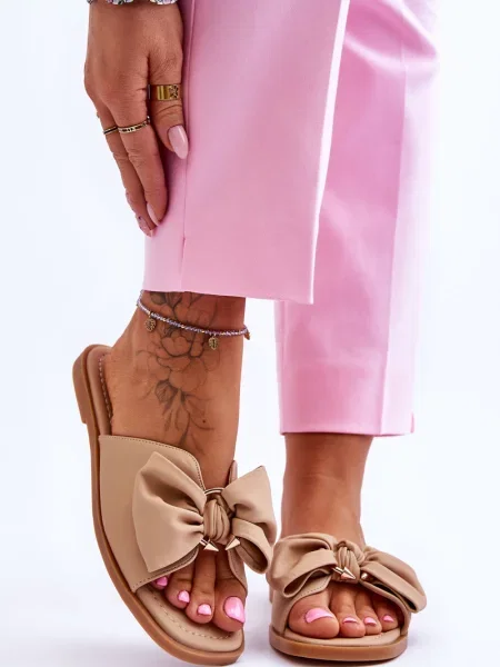 Usnjene copati Evento z lokom bež