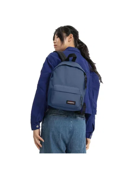 EASTPAK Batoh Orbit opálová / černá / bílá modrý