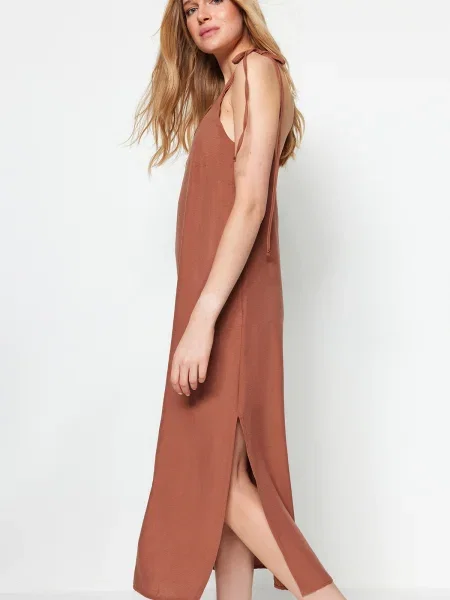 Sukienka maxi Trendyol na ramiączkach brązowa