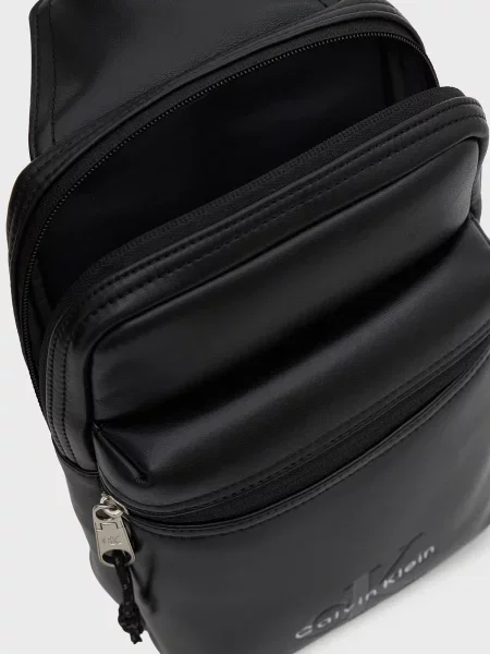 Сумка Calvin Klein с лого черная