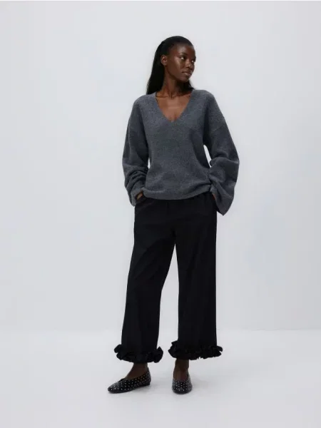 Reserved Светр з широкими рукавами темно-сірий сірий