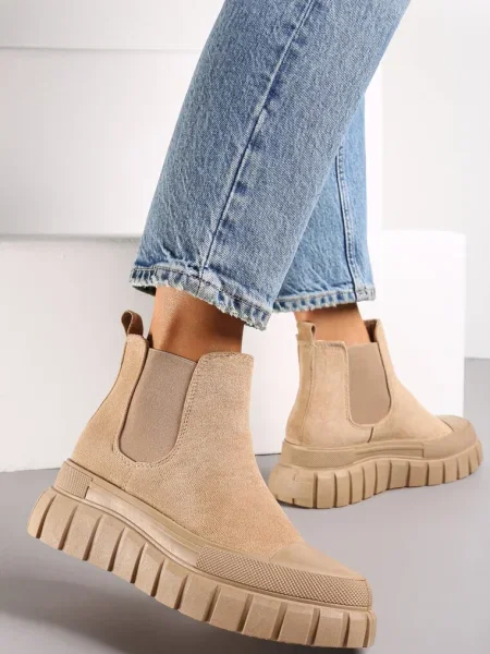 Botine cu cui pe platformă Divit bej