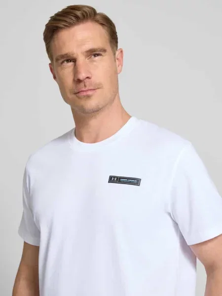 T-shirt krój regular fit z aplikacją logo Under Armour biała