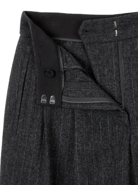 Pantaloni scurți Studio Tomboy gri