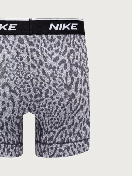 Боксеры Nike