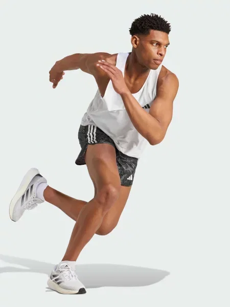 Переработанный спортивные шорты Adidas черные