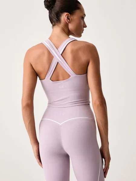 Under Armour топ для йоги Meridian Contour