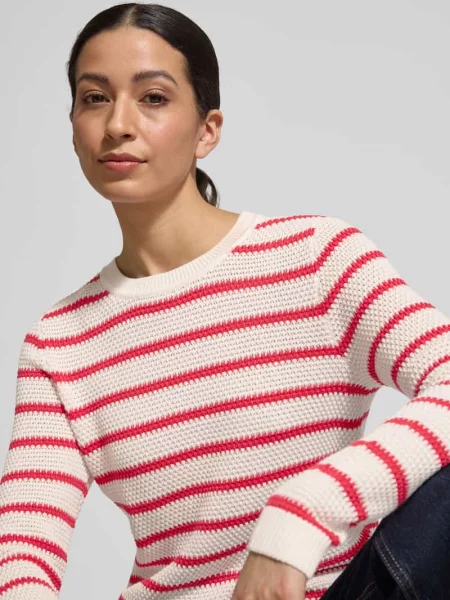 Sweter dzianinowy z okrągłym dekoltem model DALO' Vila czerwony