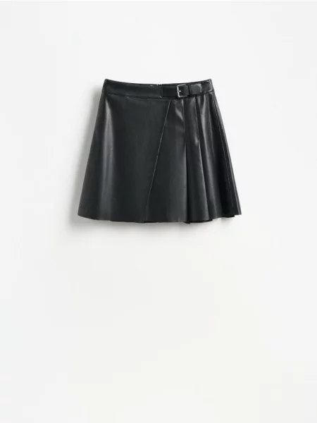 Reserved Fustă mini din imitație de piele negru