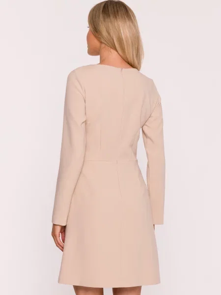Lung rochie mini Stylove cu mâneci lungi în linie A bej