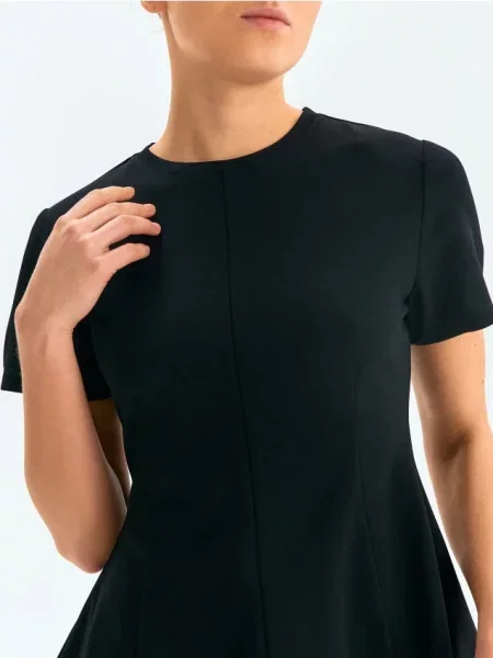 Футболка з декоративними рюшами чорний