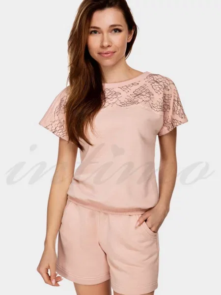 Комплект: блуза и шорты рожева