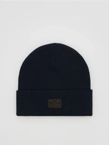 Шапка Reserved синяя