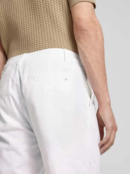 Szorty chinosy o kroju relaxed fit z mieszanki lnu i bawełny Tom Tailor Denim białe