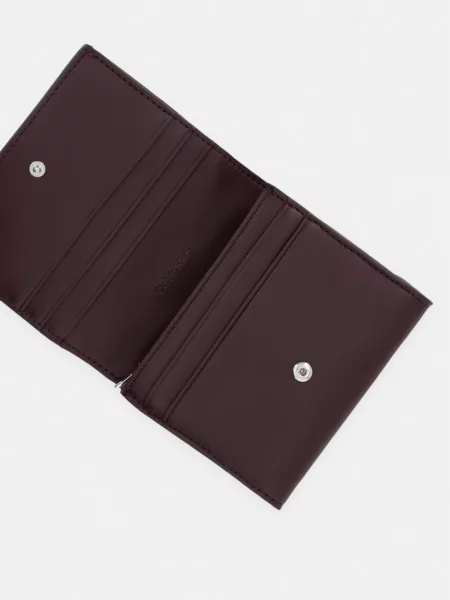 Calvin Klein Pénztárca Bold Ck Medium Bifold Bordó