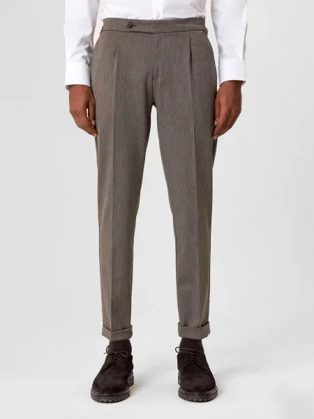 Antioch Pantaloni cutați Nikolaus' maro