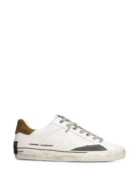 Sneakerși Crime London din piele de căprioară zdrențuiți alb