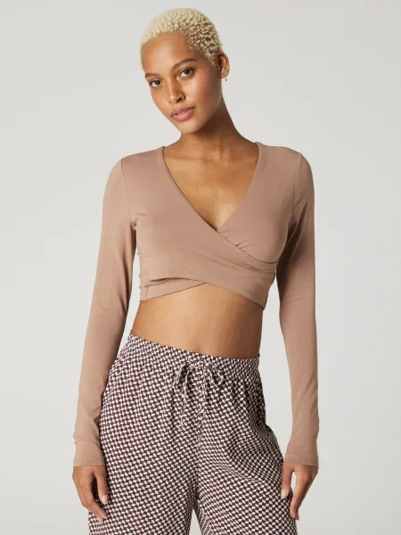 A LOT LESS Tricou Ivana deschis maro