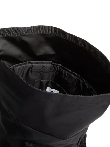 Pantaloni scurți Adidas cu dungi cu imagine din piele de căprioară verde