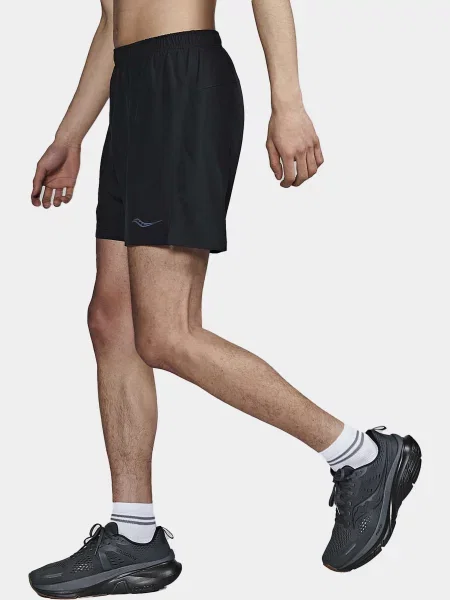 Спортивные шорты Saucony черные