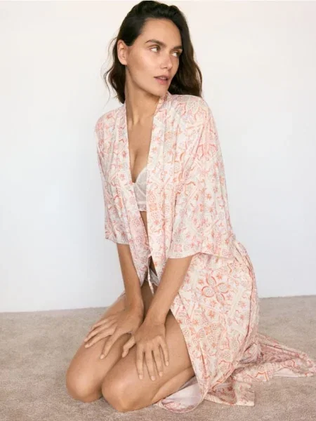 Reserved Halat de casă din cu model roz-piersică roz