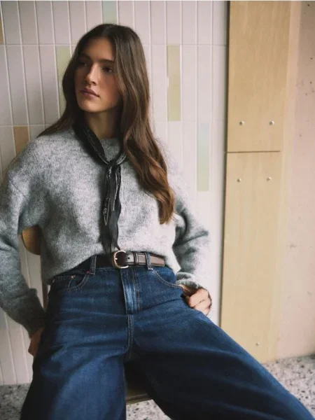 Reserved Fular cu model maro-închis maro