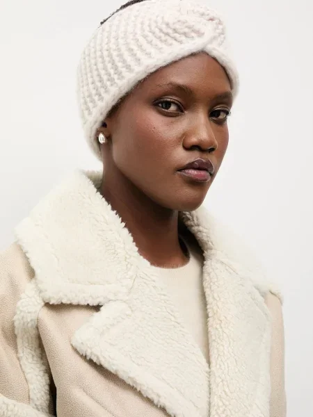 Вълнена шапка Answear.lab бежово