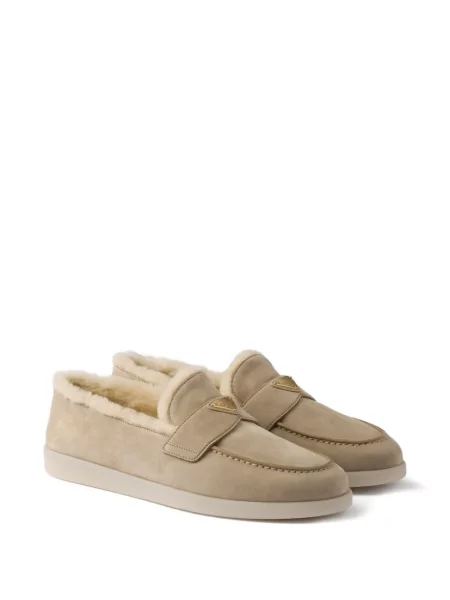 Pantofi loafer Prada din piele de căprioară