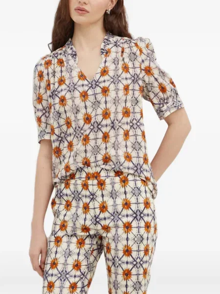 Bluza La Petite Française s V-izrezom s volanima