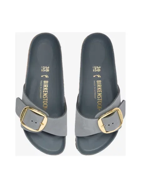 Klapki Birkenstock na sprzączkę na płaskim obcasie szare