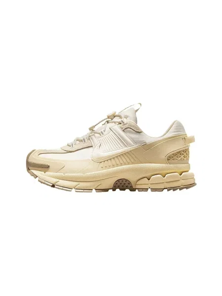 Pantofi Nike bej