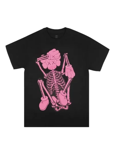 Póló Kaws nyomtatás fekete