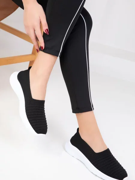 Sneakerși Soho negru