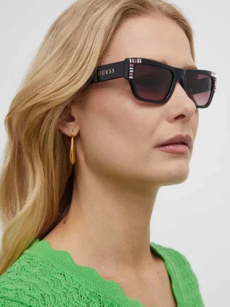 Слънчеви очила Guess черно