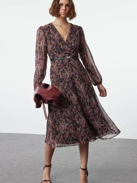 Rochie midi Trendyol din șifon cu model floral până la genunchi negru