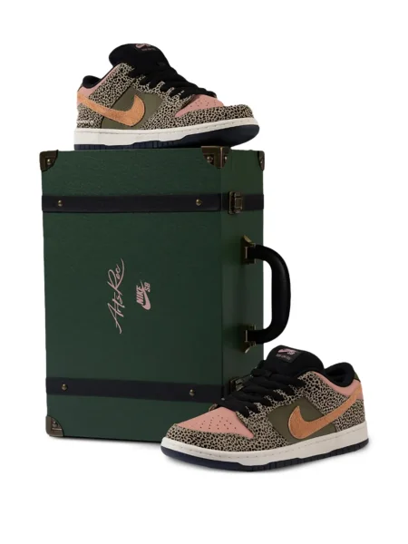 Ретро маратонки Nike Air Zoom с принт розово