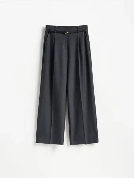 Reserved Pantaloni cu croi larg și cordon gri-închis gri
