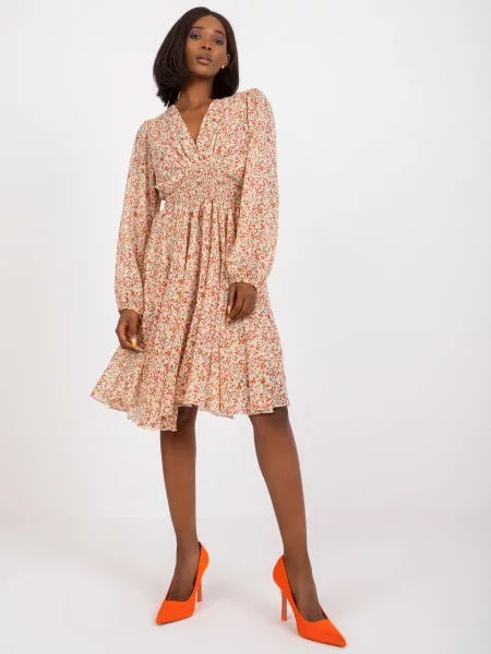 Rochie Fashionhunters cu model floral cu imagine de costum bej