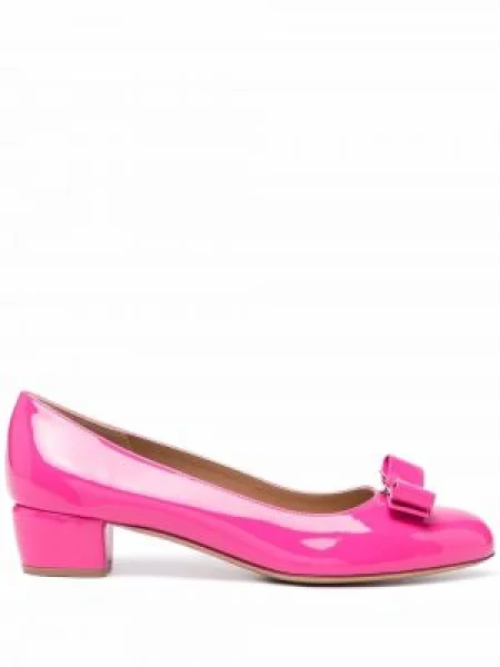 Pantofi cu toc Ferragamo cu funde roz
