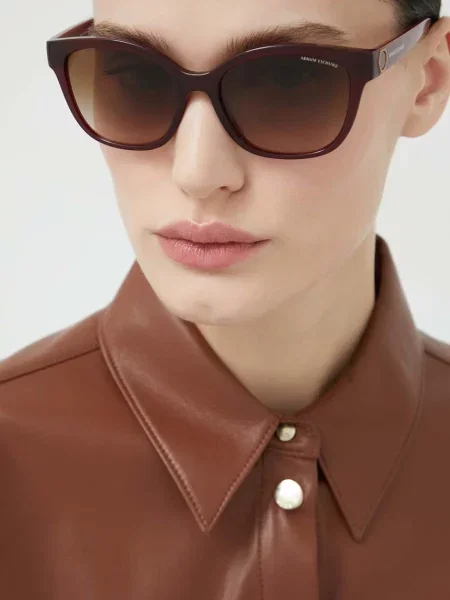 Слънчеви очила Armani Exchange кафяво