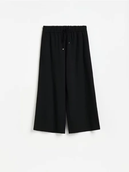 Reserved Pantaloni petite cu croială largă negru
