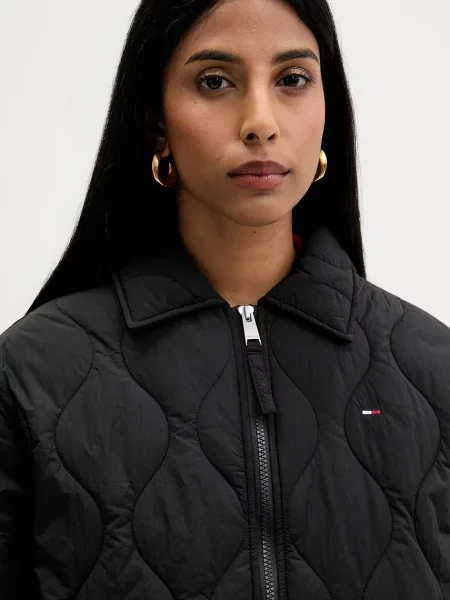 Tommy Jeans преходно яке дамско черно