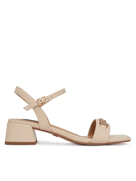 Basutės Nine West smėlio