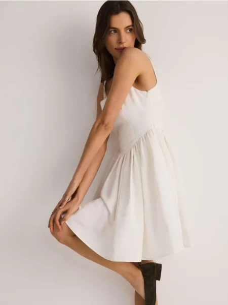 Reserved Мінісукня з додаванням льону білий