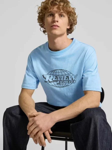 T-shirt o kroju regular fit z okrągłym dekoltem Review