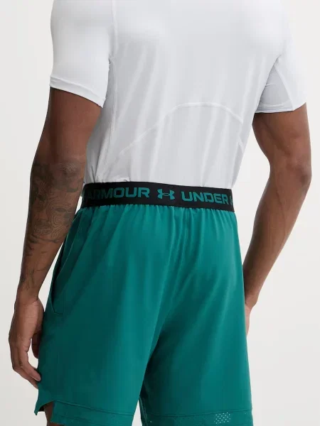 Спортивные шорты Under Armour