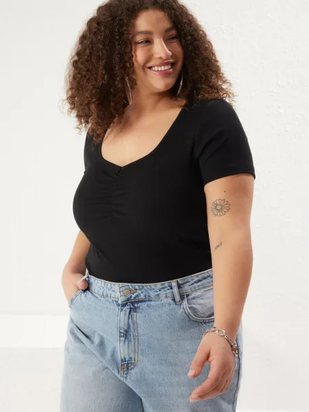 Trendyol Curve Majica crna