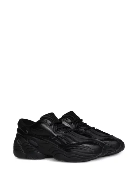 Siuvinėtos bėgimas sportbačiai Reebok Ltd juoda
